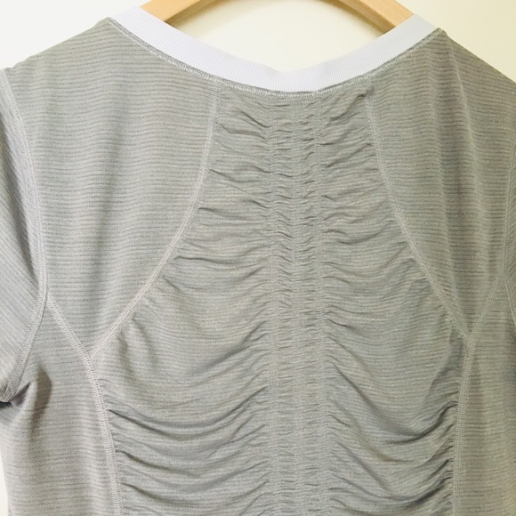 2/$12! Lululemon RARE Runner Up Tee Rushced Back - Picture 9 of 16